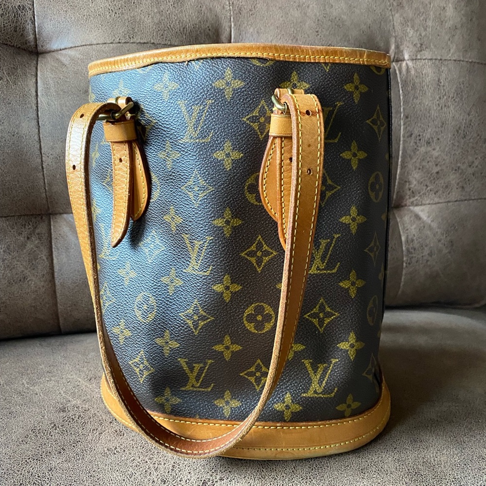Louis Vuitton Monogram Petite Bucket